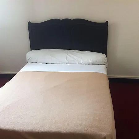 Anatole France Hotell 3*