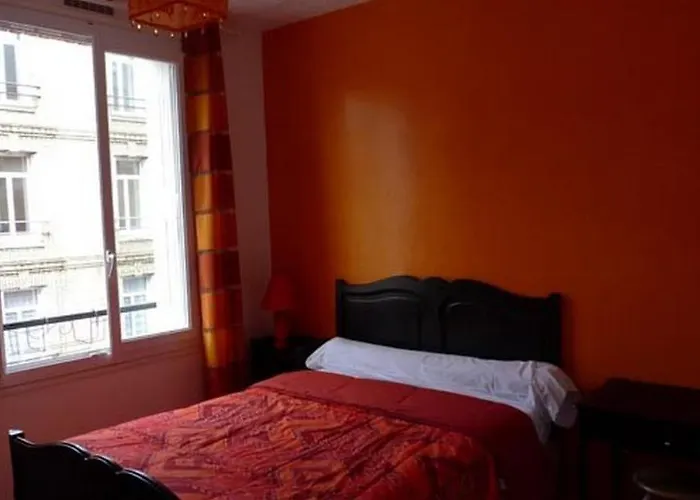 Anatole France Hotel 3*